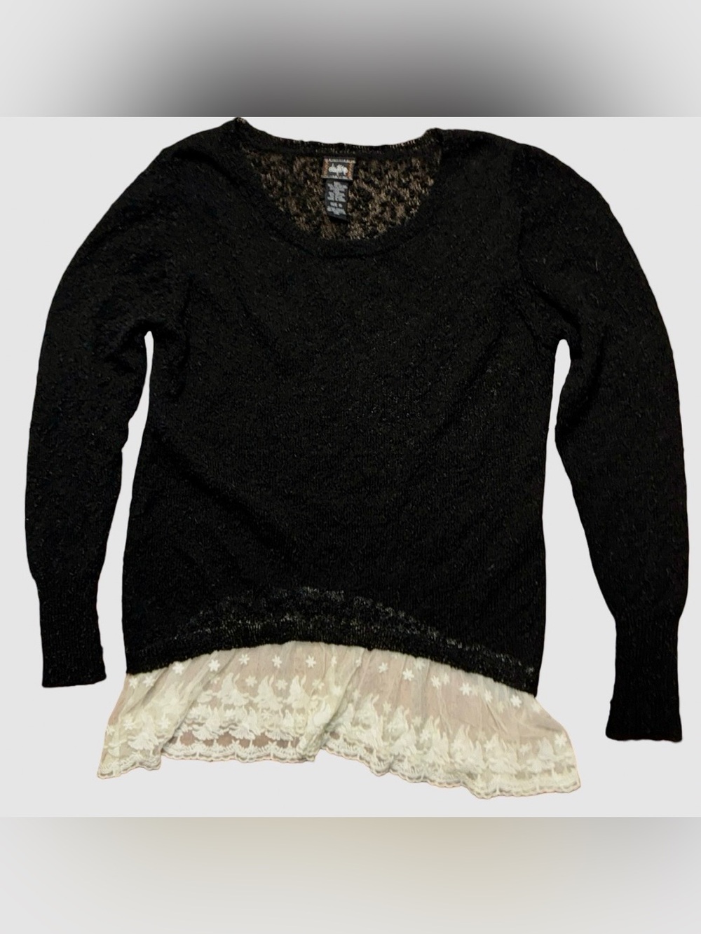 ✨ Daytrip Faux Layered Lace Hem Knit Sweater ✨ Womens size Medium